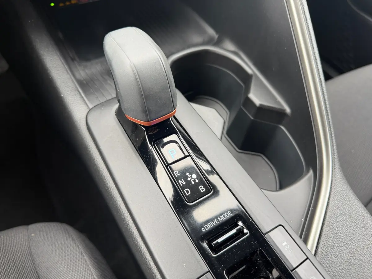 1.8 Hybrid 140 First Edition- 360 Camera, Park Pilot, Park Assist, Carplay, Android Auto