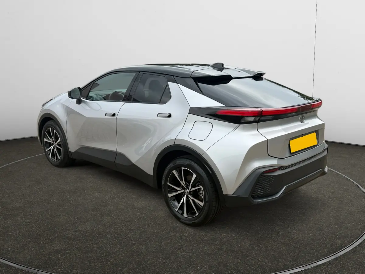 1.8 Hybrid 140 First Edition- 360 Camera, Park Pilot, Park Assist, Carplay, Android Auto