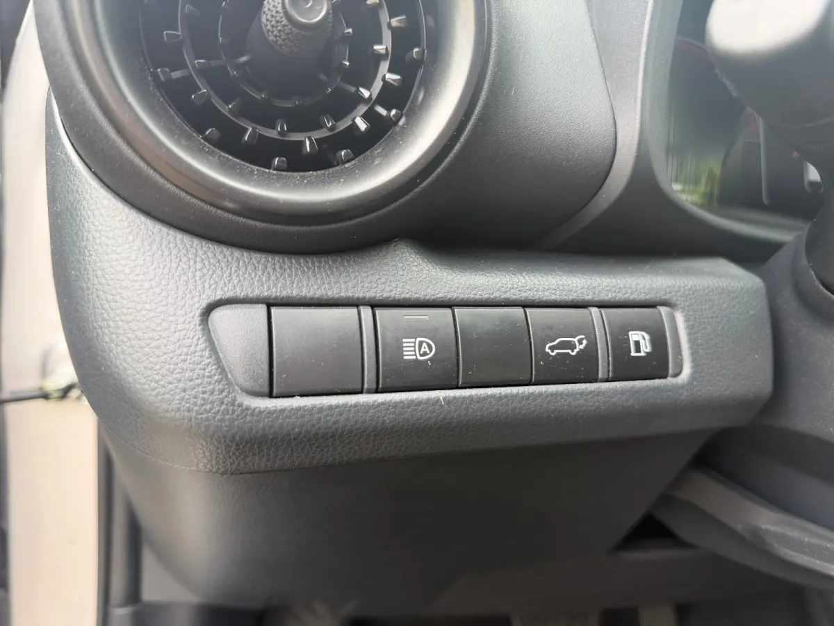 1.8 Hybrid 140 First Edition- 360 Camera, Park Pilot, Park Assist, Carplay, Android Auto