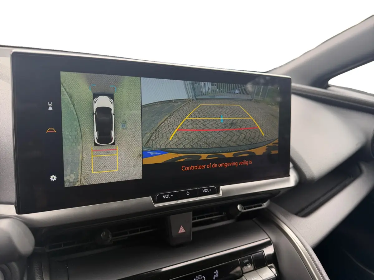 1.8 Hybrid 140 First Edition- 360 Camera, Park Pilot, Park Assist, Carplay, Android Auto