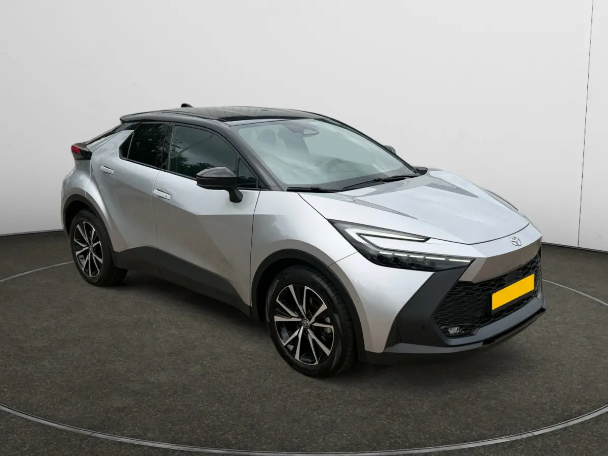 1.8 Hybrid 140 First Edition- 360 Camera, Park Pilot, Park Assist, Carplay, Android Auto