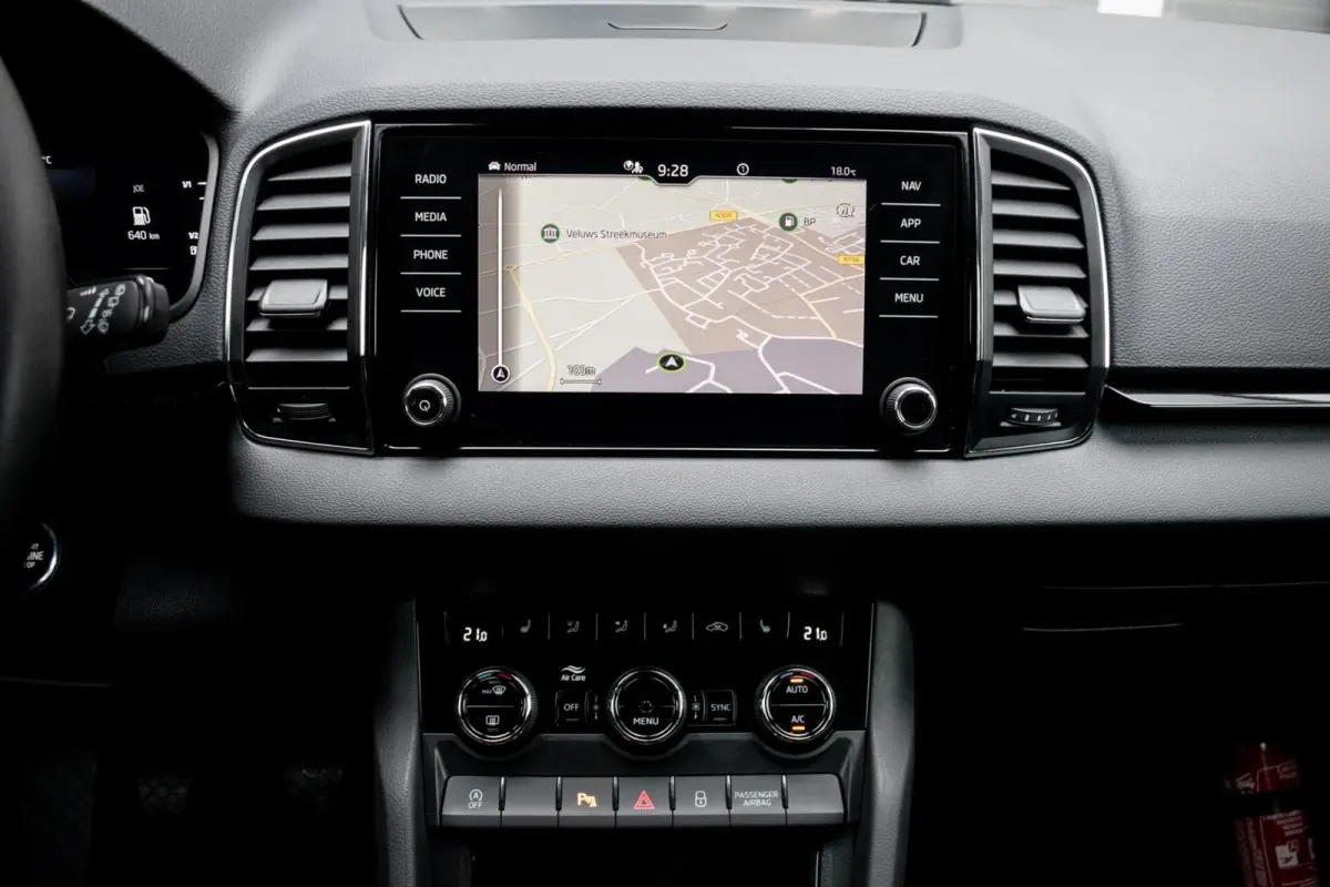 1.0 TSI Clever+ |1e EIGENAAR|STUUR- & STOELVERWARMING|ADAPT. CRUISE|KEYLESS|CARPLAY|CAMERA