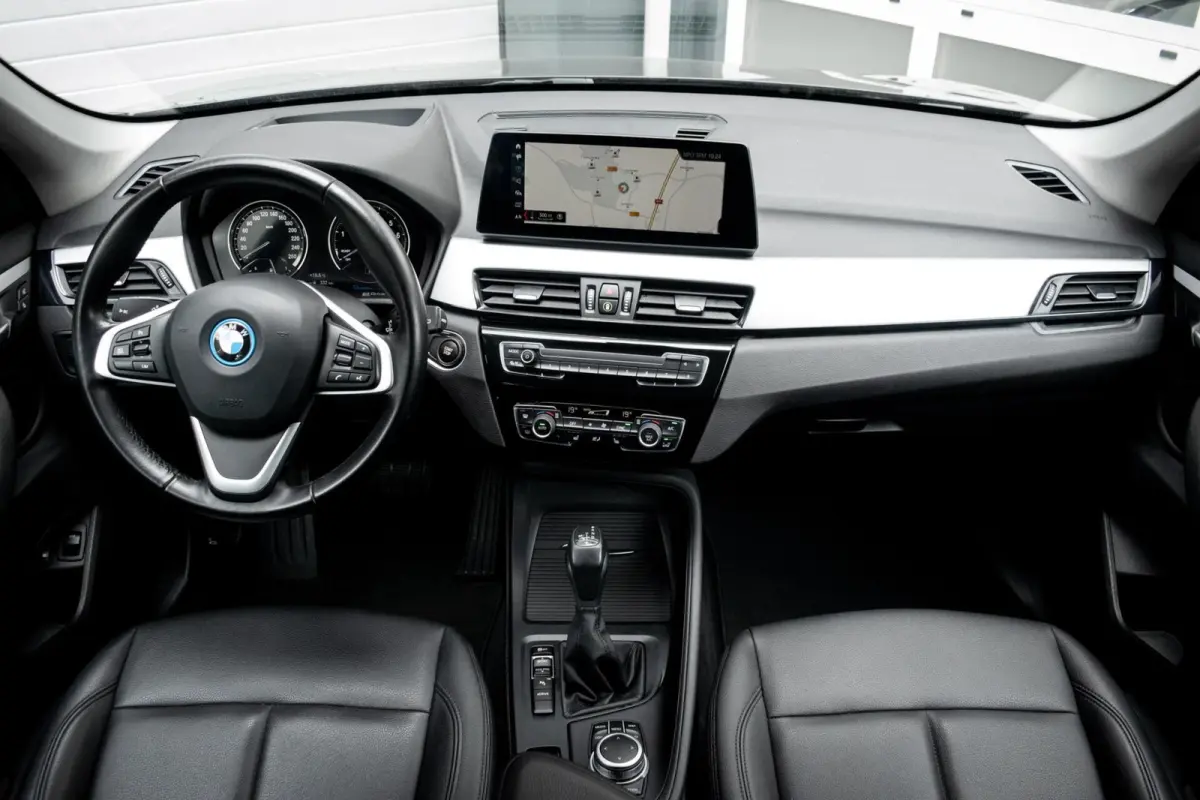 xDrive25e High Executive|1e EIGENAAR|ELEK.KLEP|LEDER|TREKHAAK|HEAD-UP|CAMERA