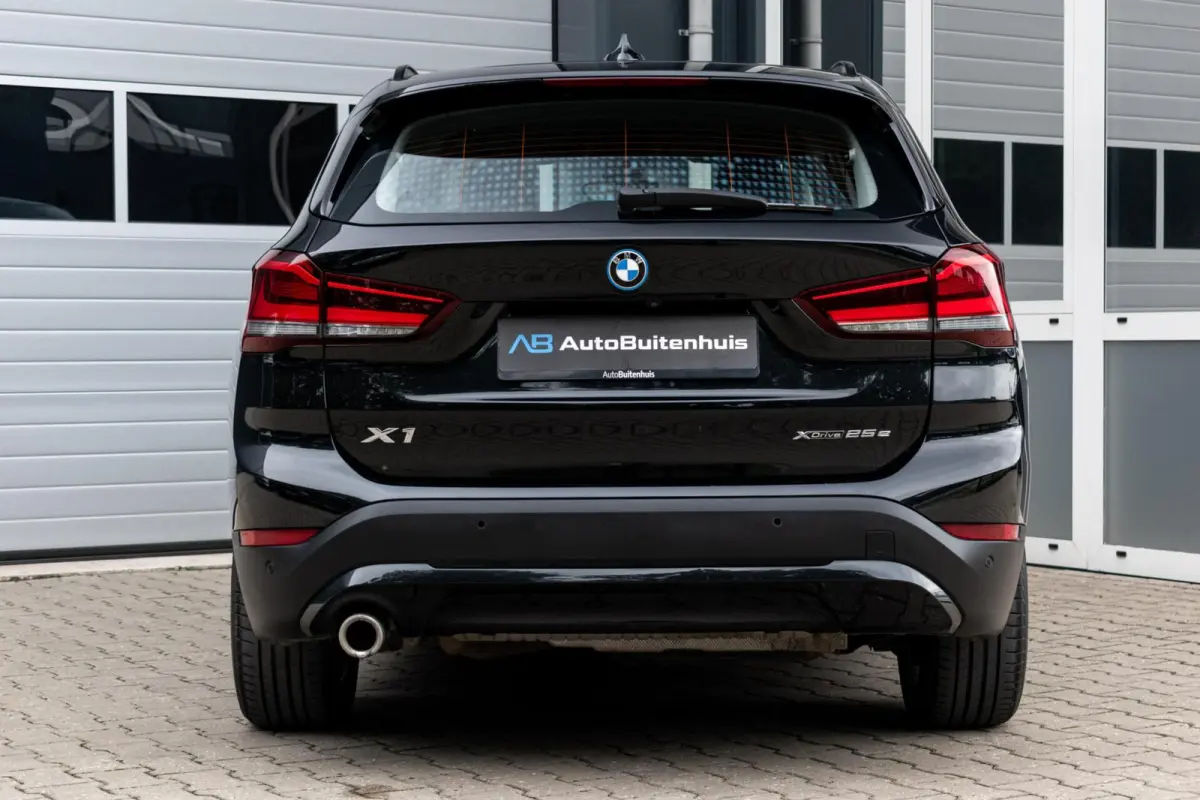 xDrive25e High Executive|1e EIGENAAR|ELEK.KLEP|STOELVERWARMING|HEAD-UP|CAMERA