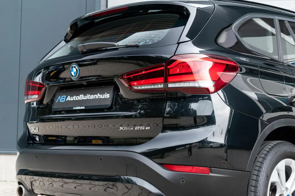 xDrive25e High Executive|1e EIGENAAR|ELEK.KLEP|STOELVERWARMING|HEAD-UP|CAMERA