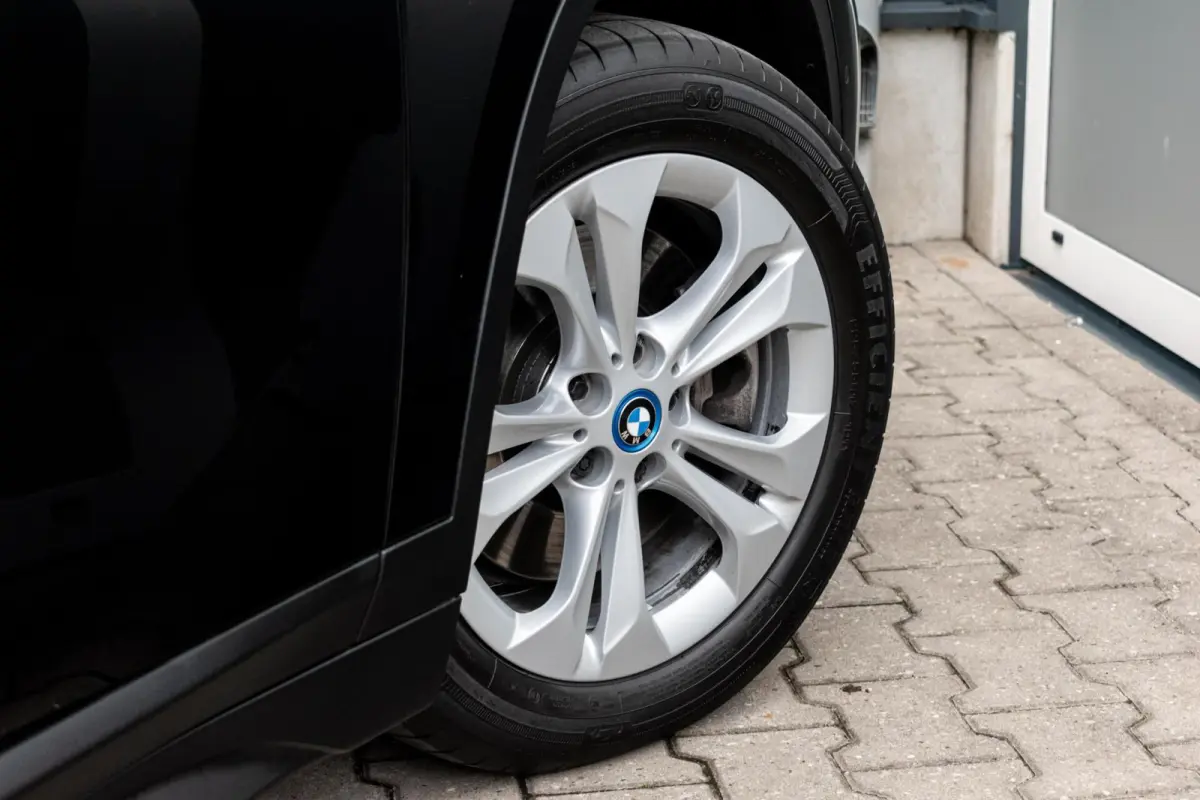xDrive25e High Executive|1e EIGENAAR|ELEK.KLEP|STOELVERWARMING|HEAD-UP|CAMERA