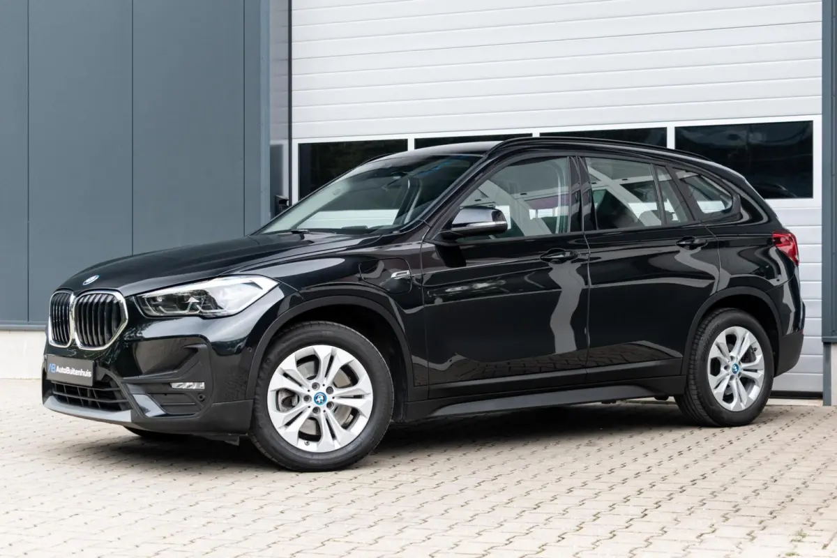 xDrive25e High Executive|1e EIGENAAR|ELEK.KLEP|STOELVERWARMING|HEAD-UP|CAMERA