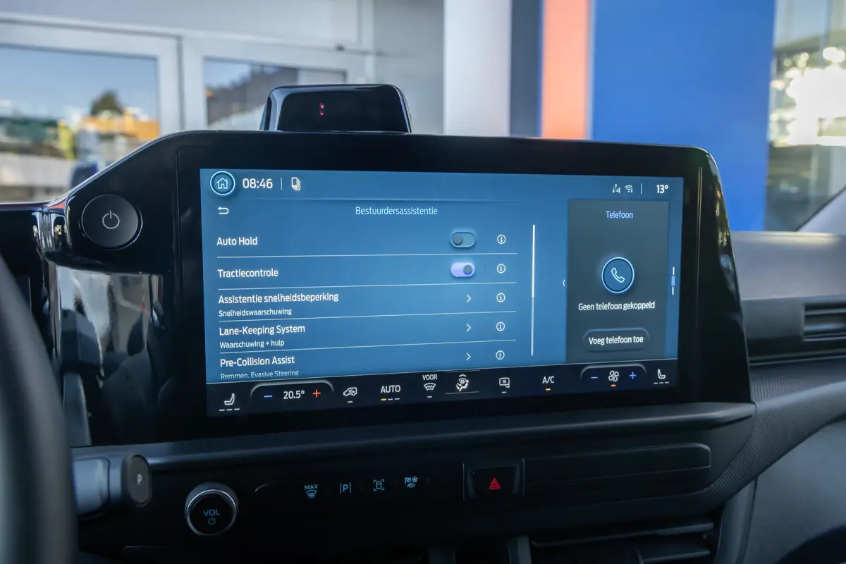 Cust. 340 L2H1 Limited 71 kWh | Nieuwe bus! | Camera | Apple Carplay/Android Auto | Stuur/stoel/voorruit verwarming | Digitaal dashboard | 2 zitplaatsen rechtsvoor | Achteruitrijcamera | App