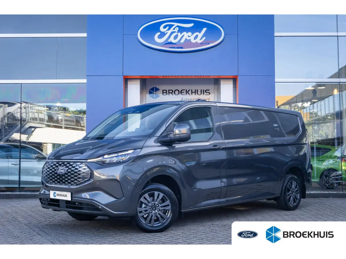 Cust. 340 L2H1 Limited 71 kWh | Nieuwe bus! | Camera | Apple Carplay/Android Auto | Stuur/stoel/voorruit verwarming | Digitaal dashboard | 2 zitplaatsen rechtsvoor | Achteruitrijcamera | App