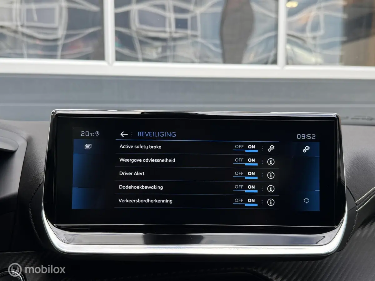 1.2 PureTech GT Panodak Virtual Navi Carplay Camera LED ACC