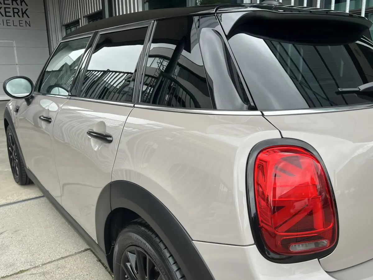 1.5 Cooper Camden Edition | AUTOMAAT | CAMERA | CARPLAY | NAVI | CRUISE CONTROL | STOEL/STUURVERWARMING | PDC | CLIMATE CONTROL | LMV 16'' | KEYLESS | LED | DAB | BLUETOOTH