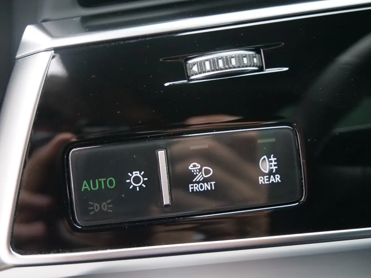 55 TFSI e-hybrid quattro Black Line 394 Pk Automaat Navi / DAB / Apple Carplay / Pano-dak / 360 camera