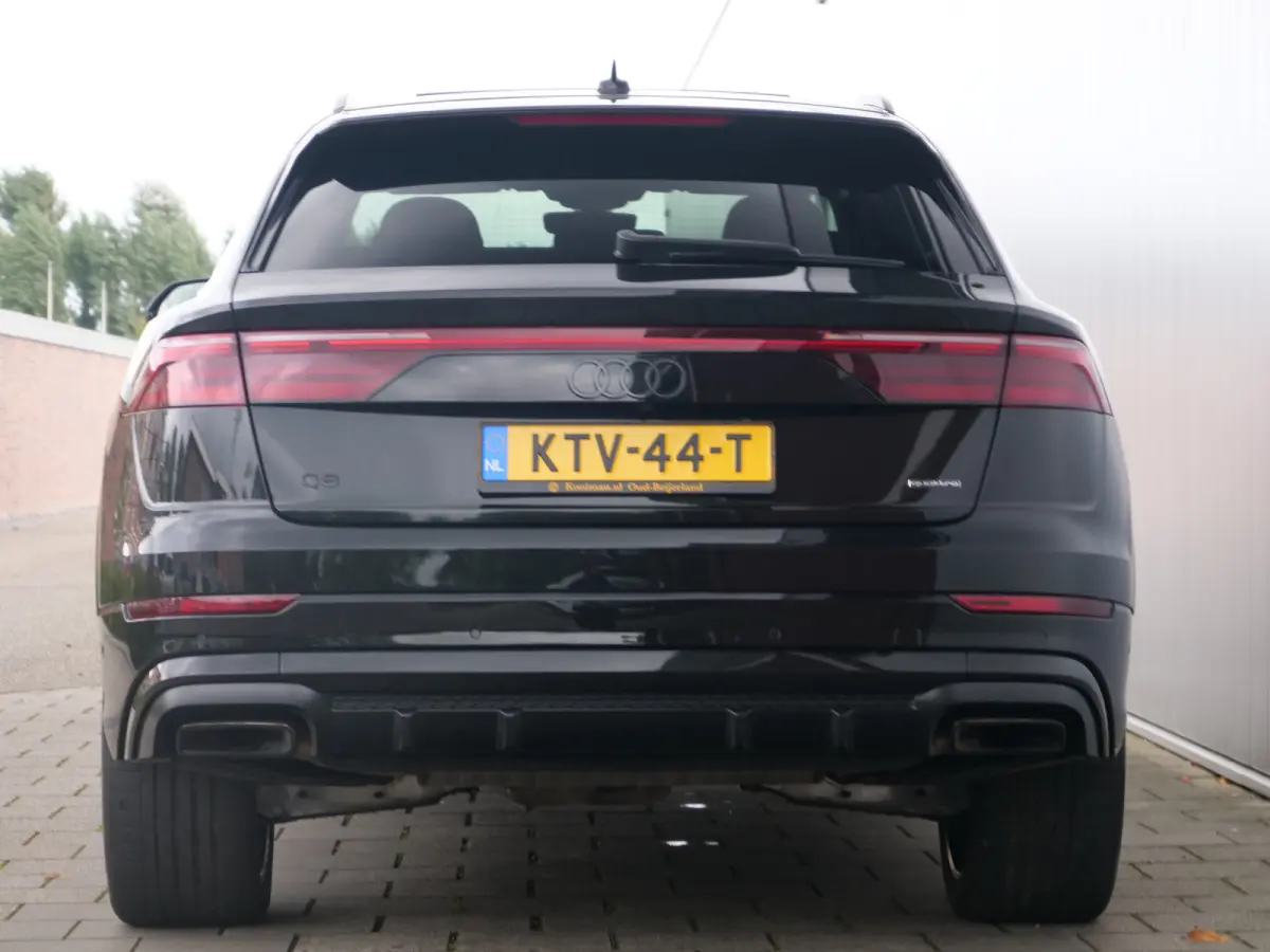 55 TFSI e-hybrid quattro Black Line 394 Pk Automaat Navi / DAB / Apple Carplay / Pano-dak / 360 camera