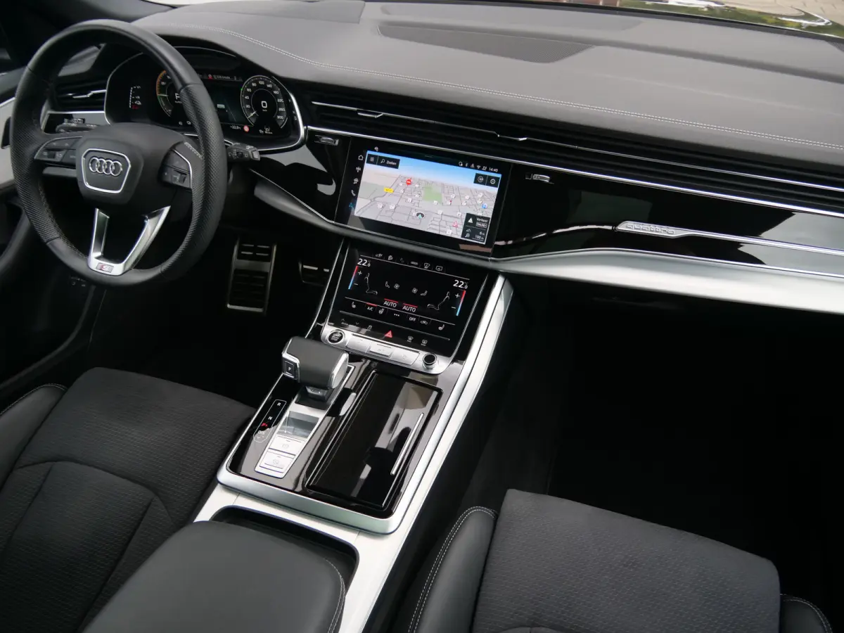 55 TFSI e-hybrid quattro Black Line 394 Pk Automaat Navi / DAB / Apple Carplay / Pano-dak / 360 camera