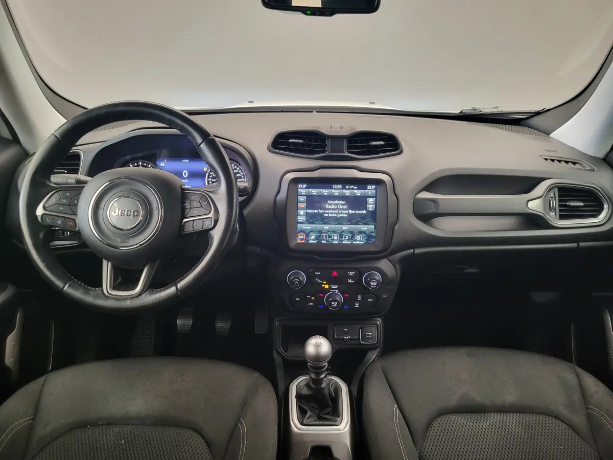 1.0T Freedom Trekhaak | Camera | Parkeersensoren Achter | 17" Lichtmetaal | Carplay | LED | Airco | Cruise | Achteruitrijcamera | Airco (automatisch) | Apple Carplay/Android Auto|telefoonint