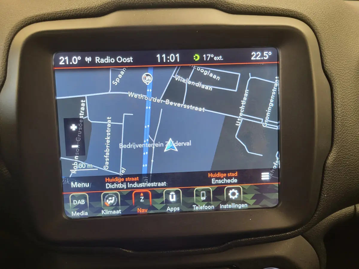 1.0T Freedom Trekhaak | Camera | Parkeersensoren Achter | 17" Lichtmetaal | Carplay | LED | Airco | Cruise | Achteruitrijcamera | Airco (automatisch) | Apple Carplay/Android Auto|telefoonint