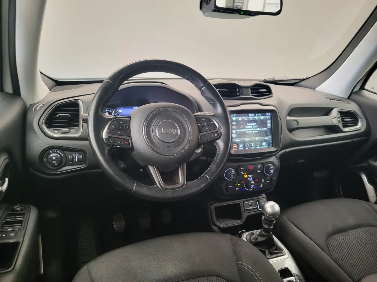 1.0T Freedom Trekhaak | Camera | Parkeersensoren Achter | 17" Lichtmetaal | Carplay | LED | Airco | Cruise | Achteruitrijcamera | Airco (automatisch) | Apple Carplay/Android Auto|telefoonint