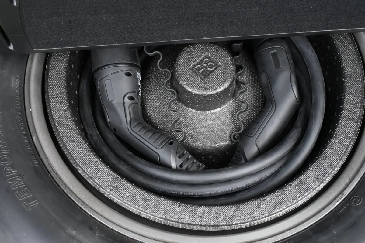 2.5 Plug-in Hybrid AWD Dynamic