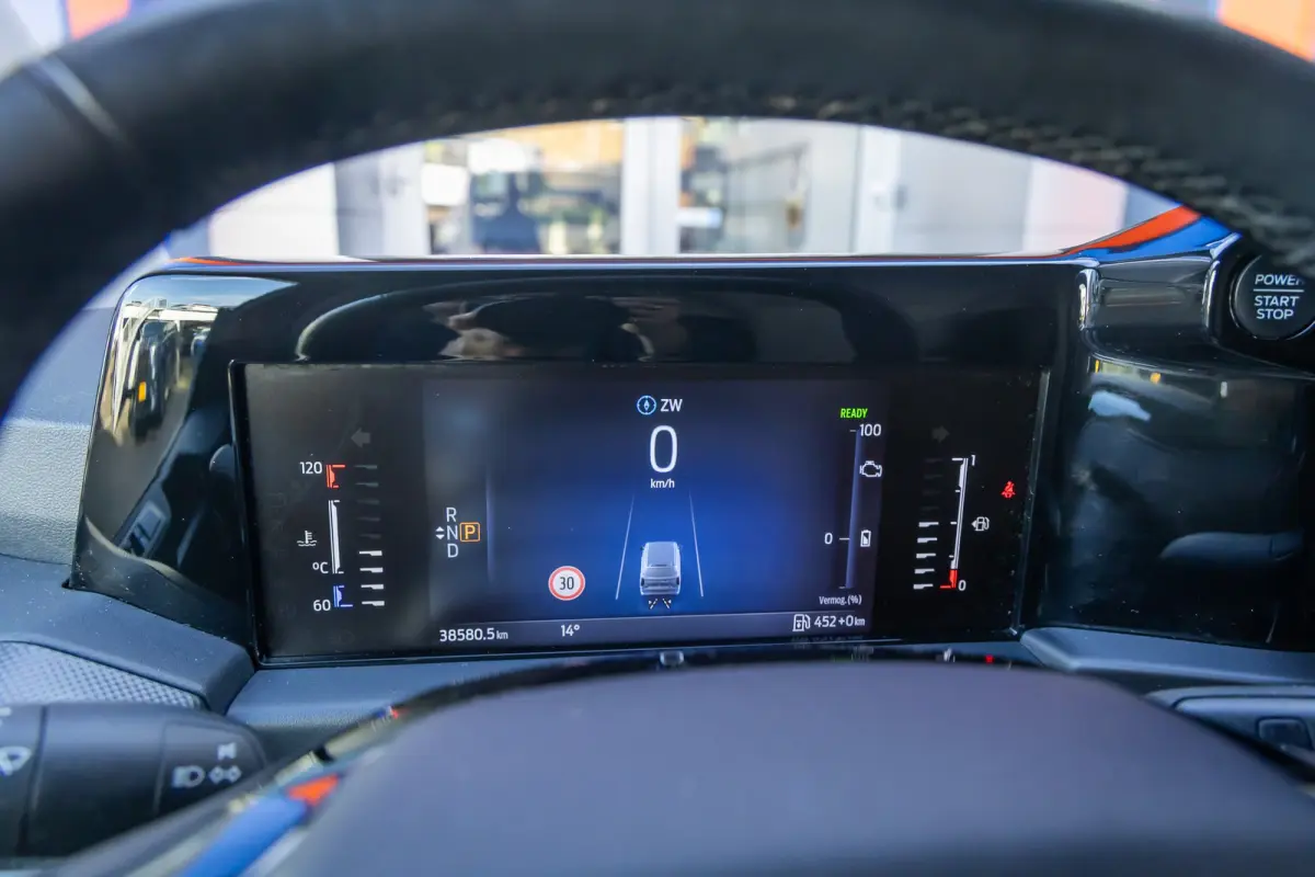 320 2.5 PHEV L2H1 Limited | Camera | Apple Carplay/Android Auto | Cruise adaptief | Keyless entry/start | Stoel/stuur/voorruit verwarming | Achteruitrijcamera | Apple Carplay/Android Auto|te