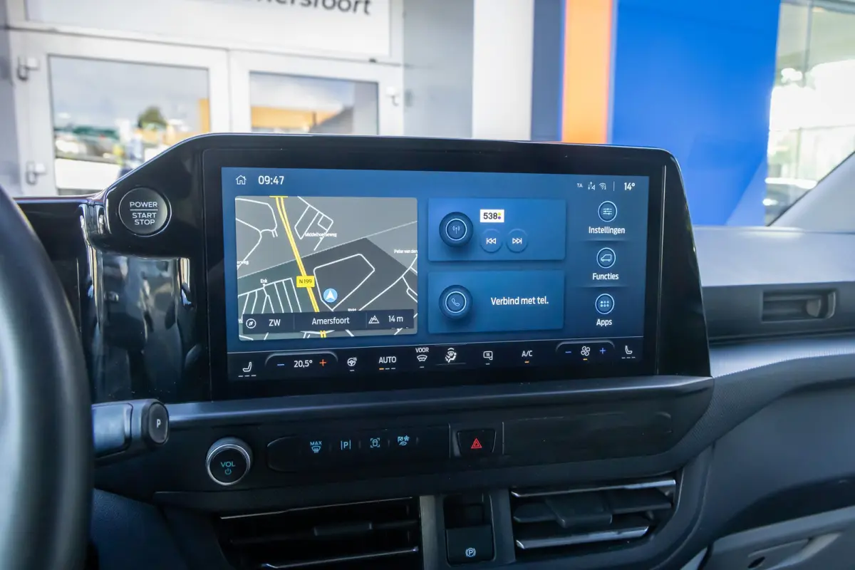 320 2.5 PHEV L2H1 Limited | Camera | Apple Carplay/Android Auto | Cruise adaptief | Keyless entry/start | Stoel/stuur/voorruit verwarming | Achteruitrijcamera | Apple Carplay/Android Auto|te