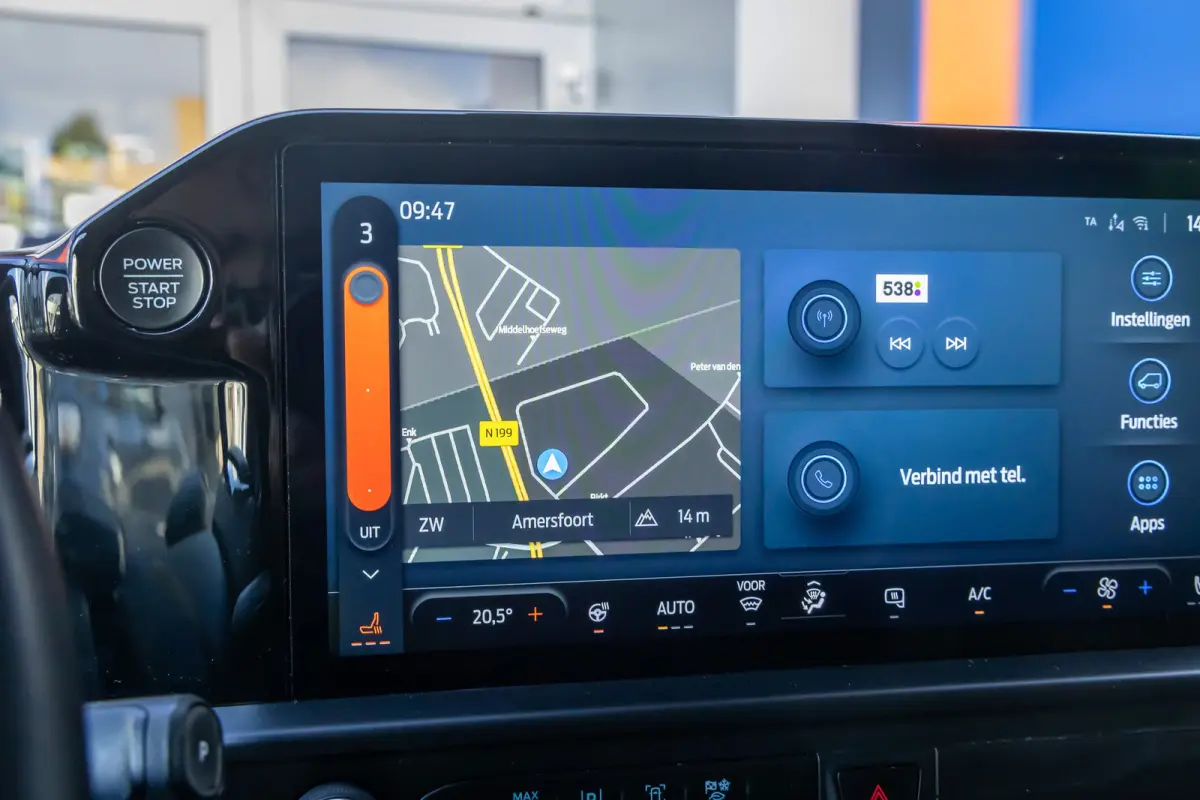 320 2.5 PHEV L2H1 Limited | Camera | Apple Carplay/Android Auto | Cruise adaptief | Keyless entry/start | Stoel/stuur/voorruit verwarming | Achteruitrijcamera | Apple Carplay/Android Auto|te