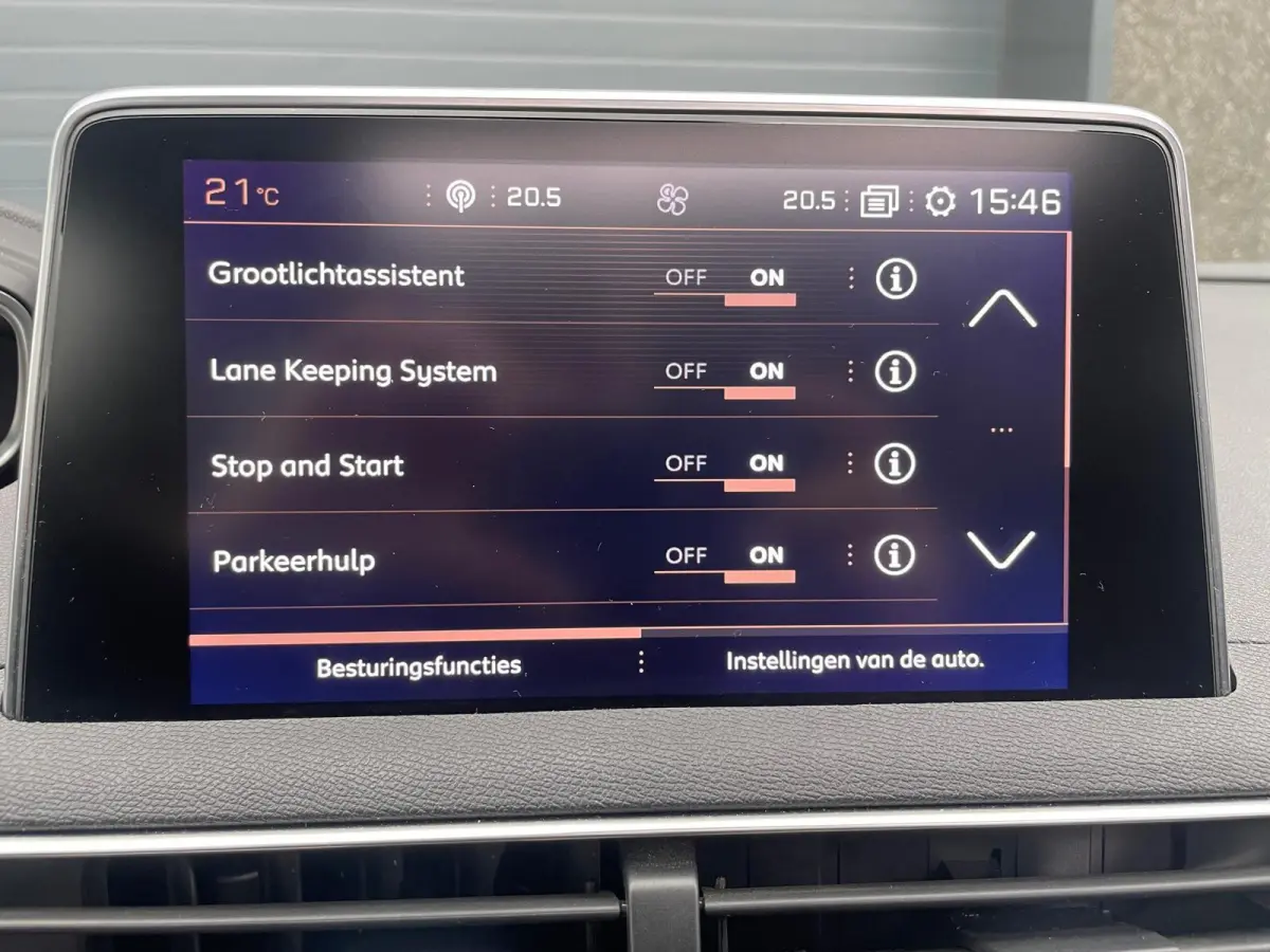 1.2 PureTech GT Line|Pano|Camera|Carplay|Cruise