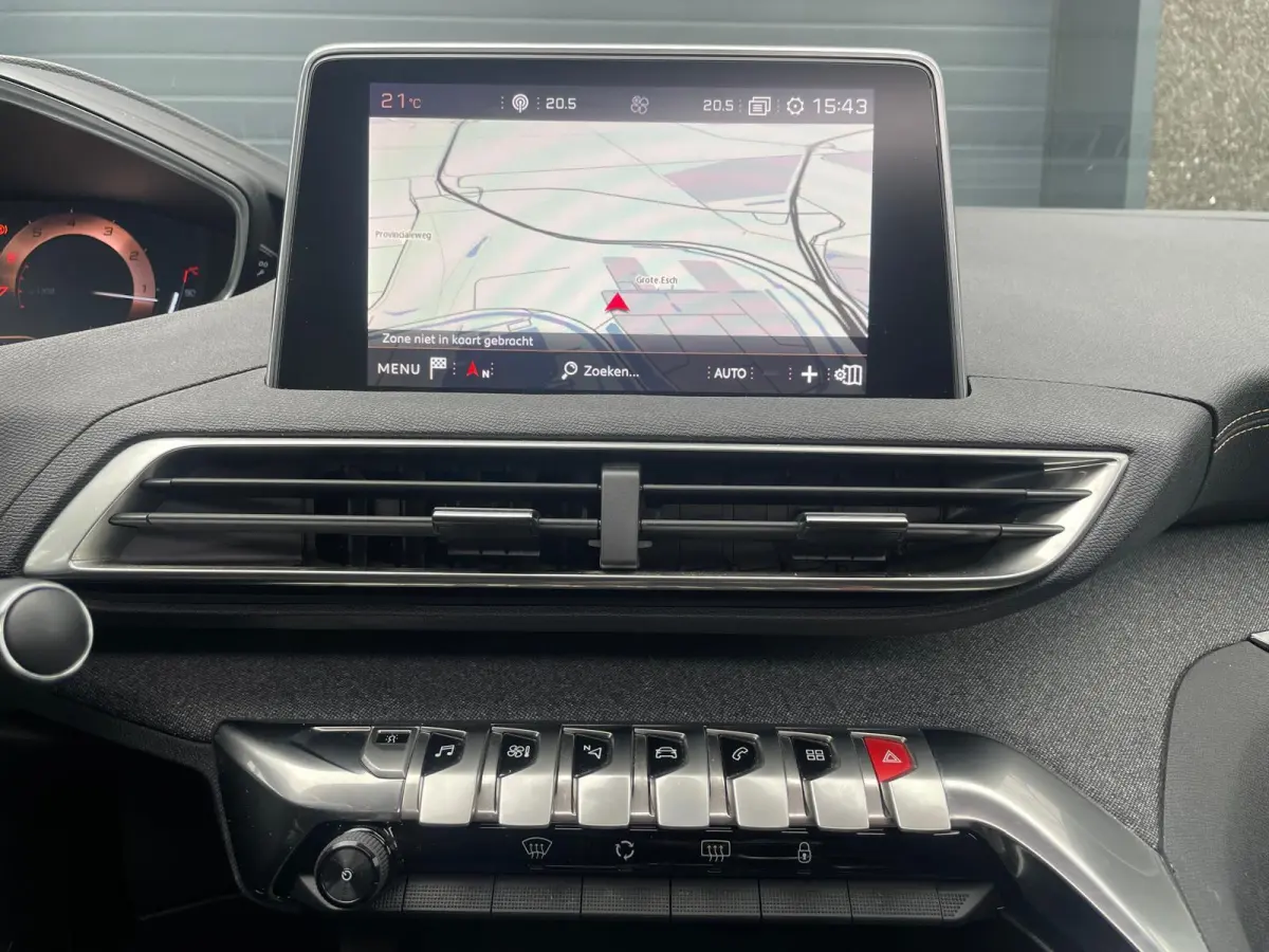 1.2 PureTech GT Line|Pano|Camera|Carplay|Cruise