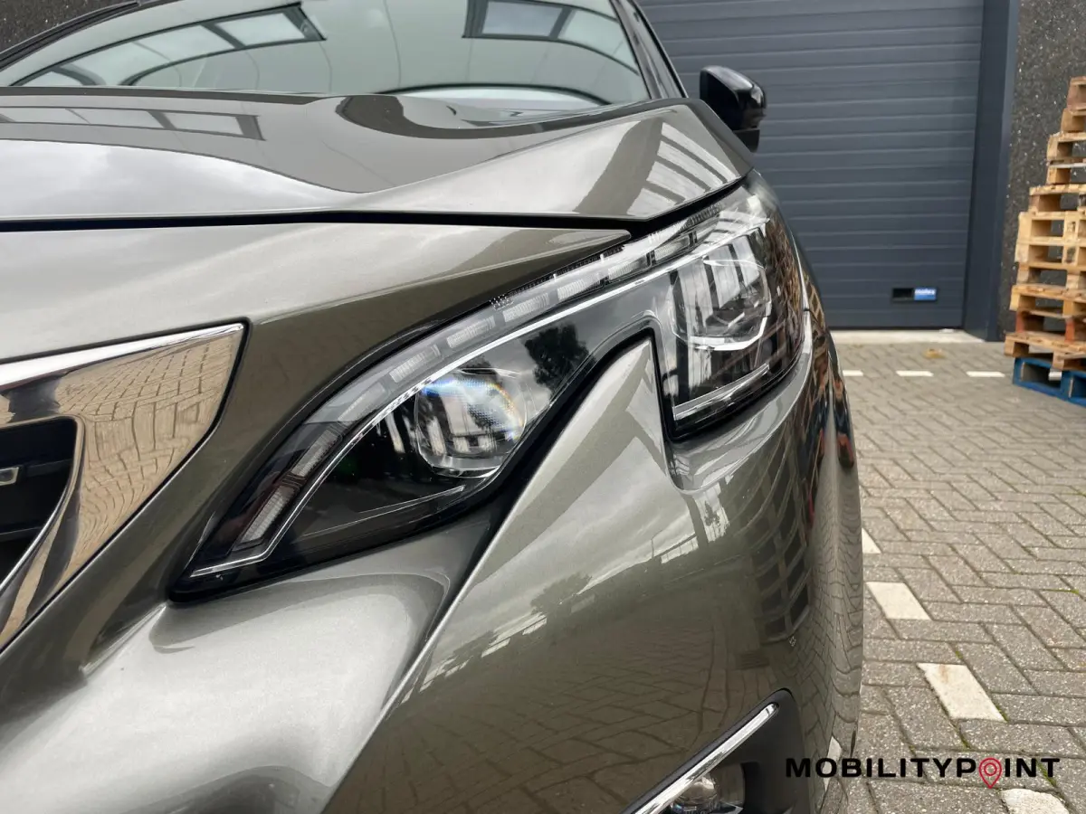 1.2 PureTech GT Line|Pano|Camera|Carplay|Cruise