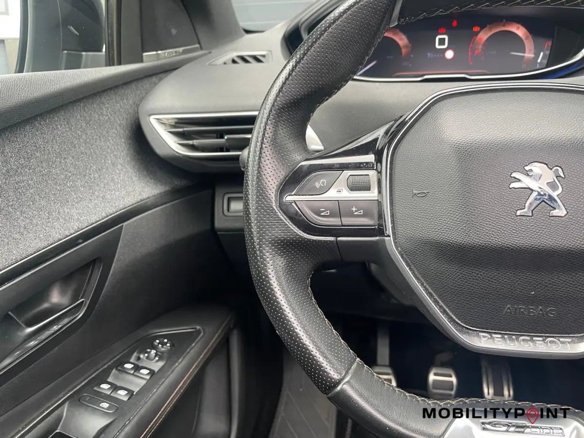 1.2 PureTech GT Line|Pano|Camera|Carplay|Cruise