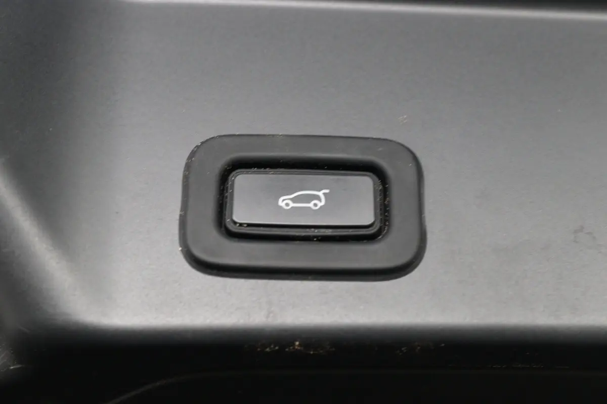 2.0 P200 AWD R-Dynamic HSE | Apple Carplay/Android Auto|telefoonintegratie premium | Audio installatie premium | Elektrisch glazen panorama-dak