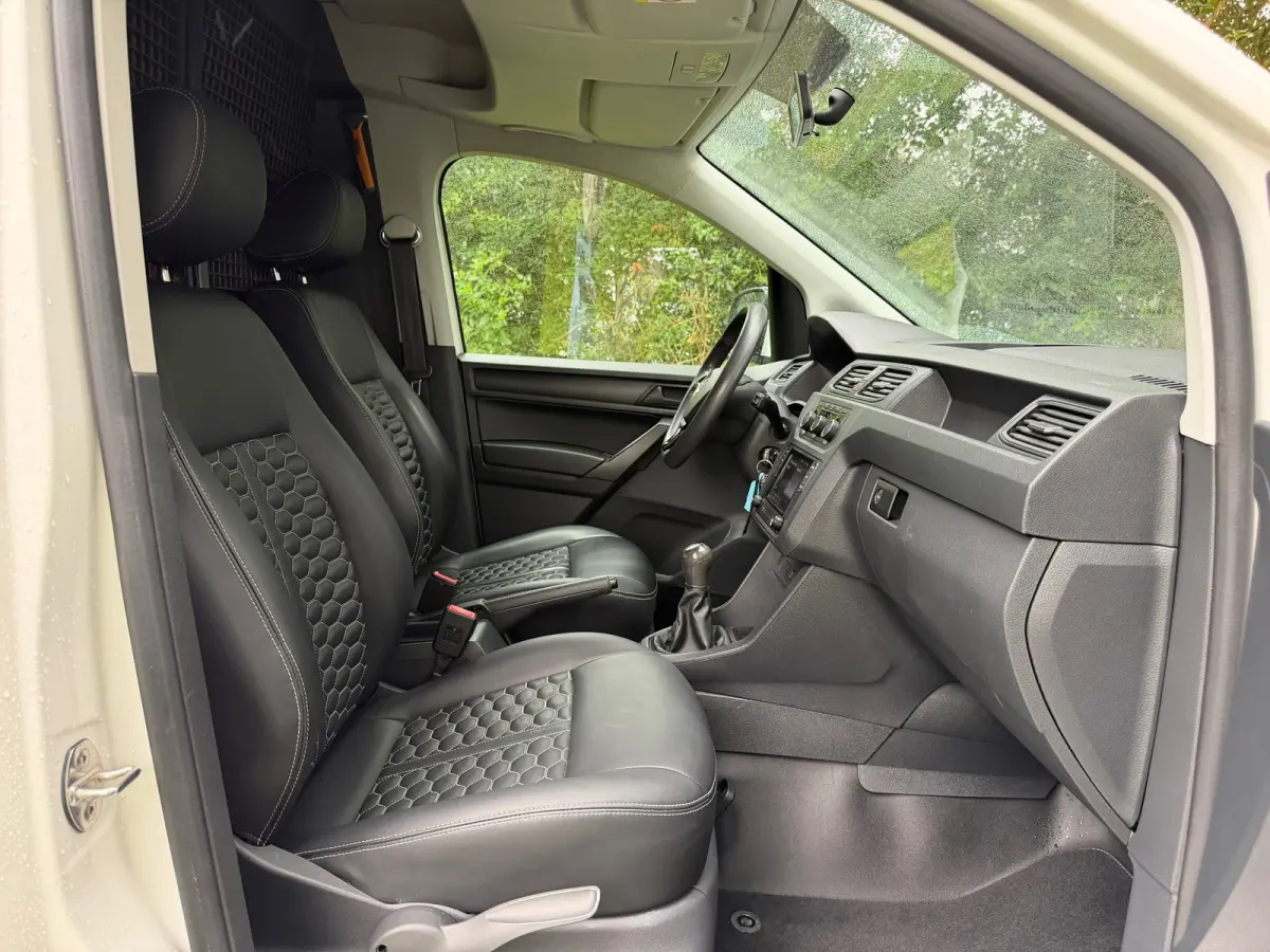 2.0 TDI L1H1 BMT Trendline | RS-Leder + Carplay + Camera Nu € 11.975,-!!!
