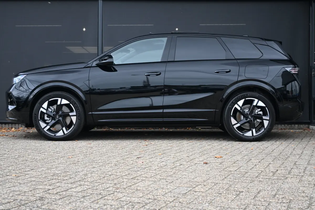 Business Edition 97 kWh Long Range DEMO-DEAL! Tot 8 Jaar Garantie! | Schuif-/Kanteldak | FOCAL | Adaptive Cruise | LED-Matrix | Stuur/Stoelverwarming |