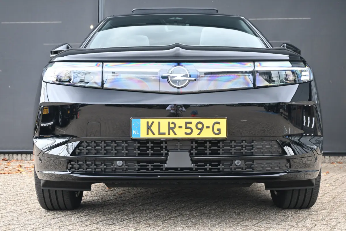 Business Edition 97 kWh Long Range DEMO-DEAL! Tot 8 Jaar Garantie! | Schuif-/Kanteldak | FOCAL | Adaptive Cruise | LED-Matrix | Stuur/Stoelverwarming |