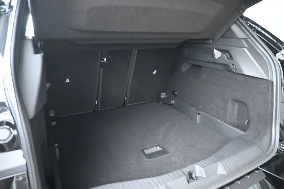 Business Edition 97 kWh Long Range DEMO-DEAL! Tot 8 Jaar Garantie! | Schuif-/Kanteldak | FOCAL | Adaptive Cruise | LED-Matrix | Stuur/Stoelverwarming |