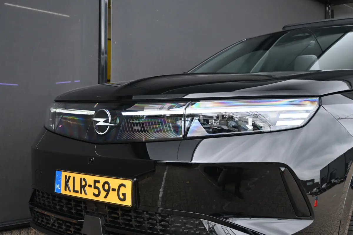 Business Edition 97 kWh Long Range DEMO-DEAL! Tot 8 Jaar Garantie! | Schuif-/Kanteldak | FOCAL | Adaptive Cruise | LED-Matrix | Stuur/Stoelverwarming |