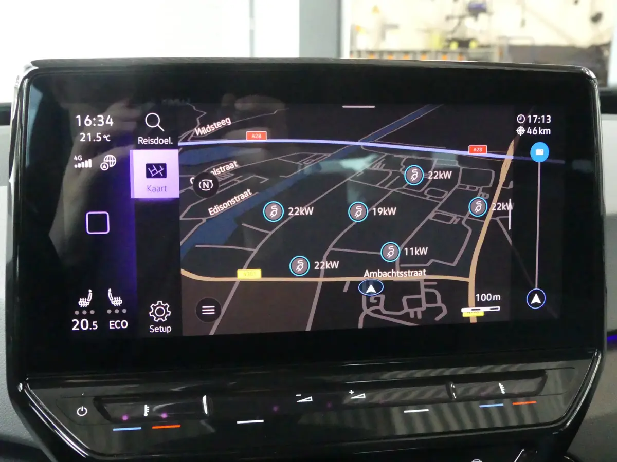 First 58 kWh | SOH 89% | ADAPTIVE CRUISE | STOEL+STUURVERWARMING | PARKEERSENSOREN V+A | NAVI | LMV 18" | APPLE CARPLAY / ANDROID AUTO |
