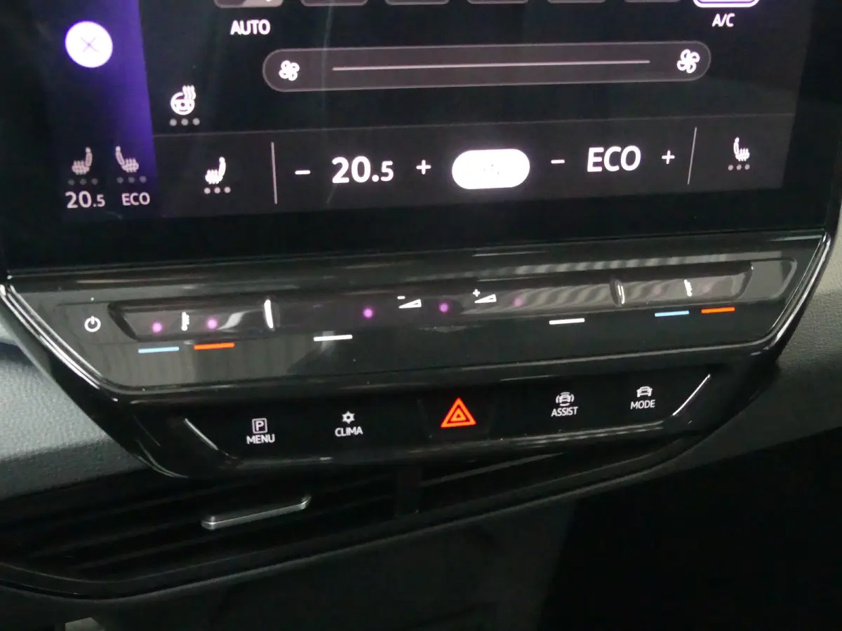 First 58 kWh | SOH 89% | ADAPTIVE CRUISE | STOEL+STUURVERWARMING | PARKEERSENSOREN V+A | NAVI | LMV 18" | APPLE CARPLAY / ANDROID AUTO |