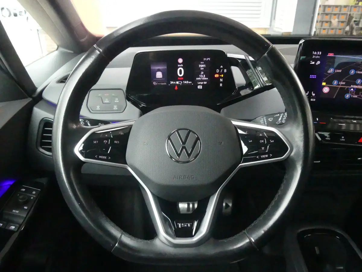 First 58 kWh | SOH 89% | ADAPTIVE CRUISE | STOEL+STUURVERWARMING | PARKEERSENSOREN V+A | NAVI | LMV 18" | APPLE CARPLAY / ANDROID AUTO |