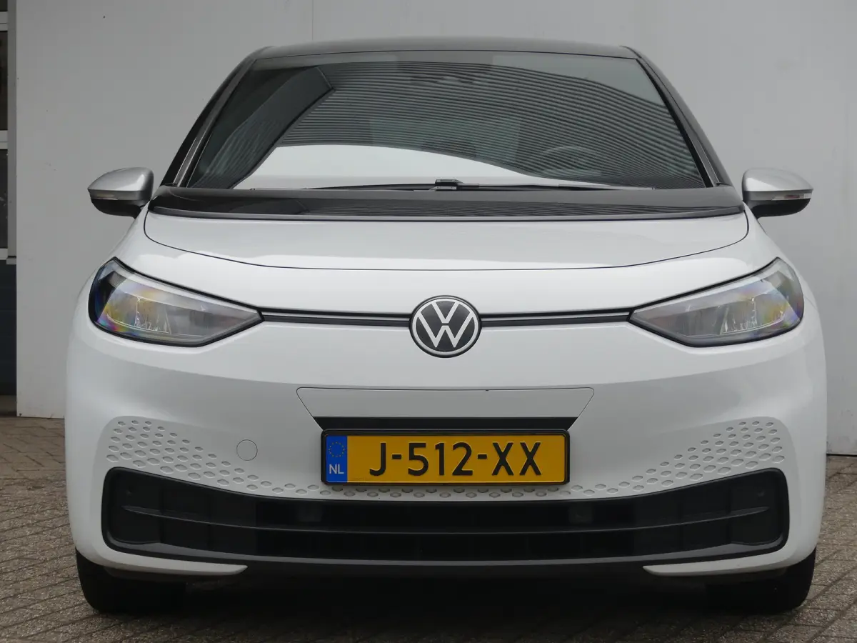 First 58 kWh | SOH 89% | ADAPTIVE CRUISE | STOEL+STUURVERWARMING | PARKEERSENSOREN V+A | NAVI | LMV 18" | APPLE CARPLAY / ANDROID AUTO |