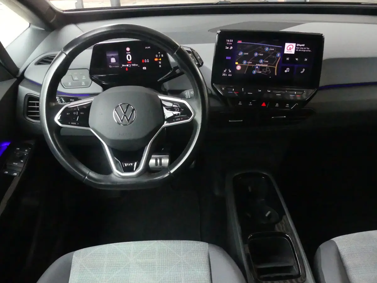 First 58 kWh | SOH 89% | ADAPTIVE CRUISE | STOEL+STUURVERWARMING | PARKEERSENSOREN V+A | NAVI | LMV 18" | APPLE CARPLAY / ANDROID AUTO |