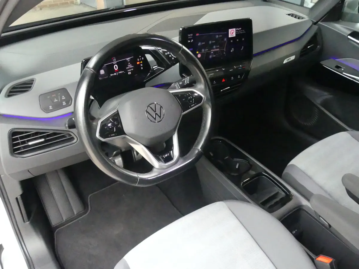 First 58 kWh | SOH 89% | ADAPTIVE CRUISE | STOEL+STUURVERWARMING | PARKEERSENSOREN V+A | NAVI | LMV 18" | APPLE CARPLAY / ANDROID AUTO |