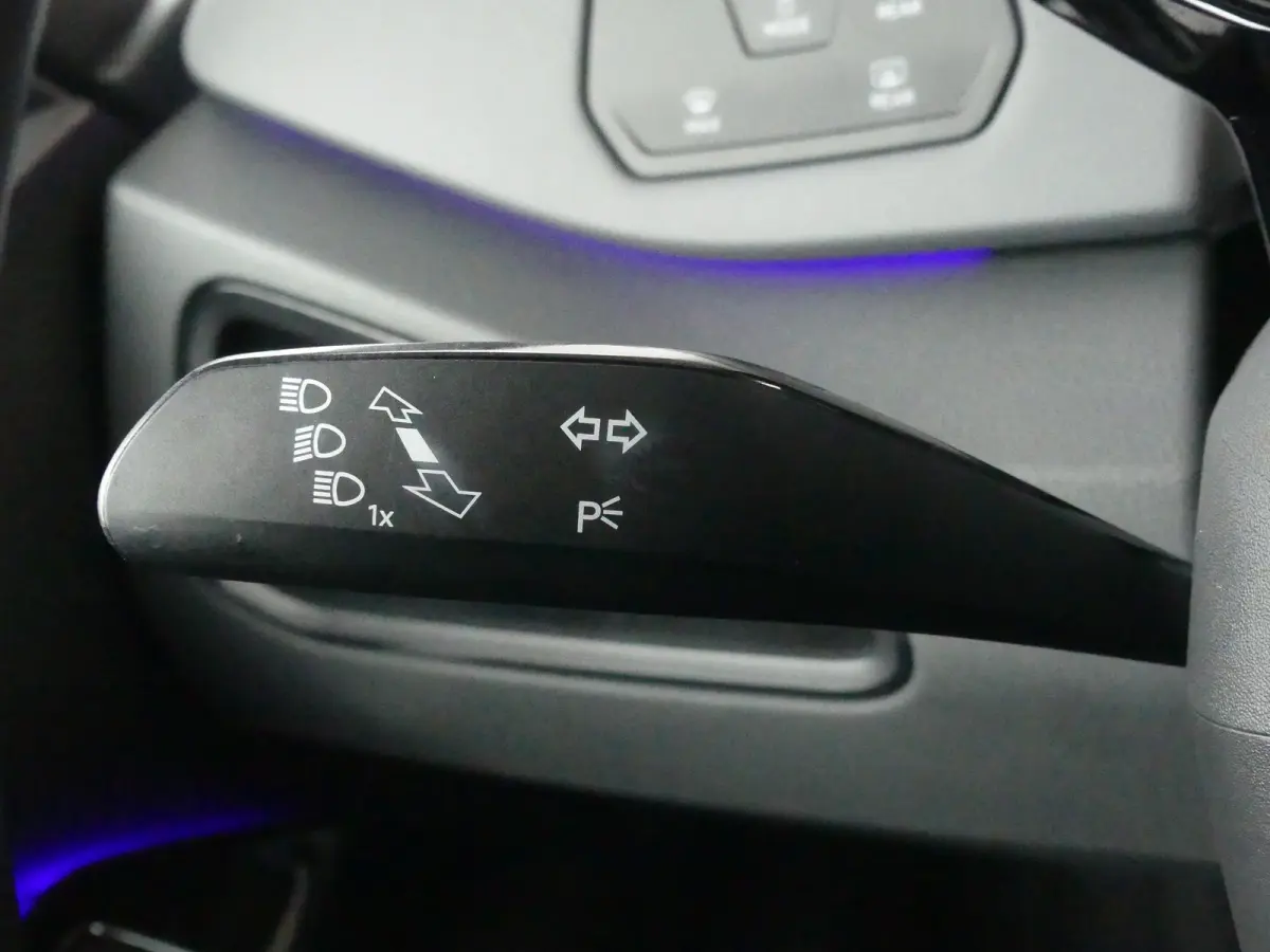 First 58 kWh | SOH 89% | ADAPTIVE CRUISE | STOEL+STUURVERWARMING | PARKEERSENSOREN V+A | NAVI | LMV 18" | APPLE CARPLAY / ANDROID AUTO |
