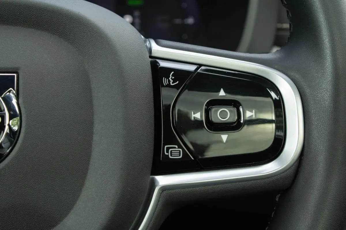 2.0 T6 PHEV AWD R-Design|360 Camera|Trekhaak|Harmann|HUD|Stoel+Stuurverwarming|