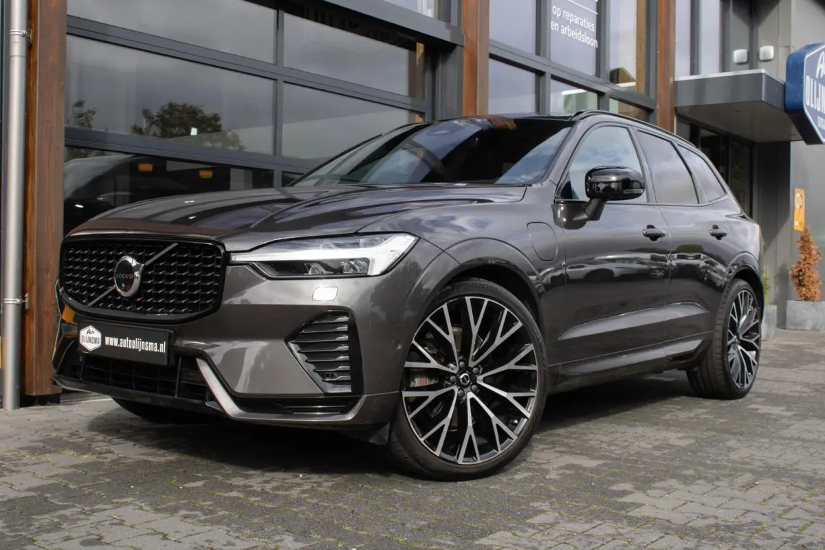 2.0 T6 PHEV AWD R-Design|360 Camera|Trekhaak|Harmann|HUD|Stoel+Stuurverwarming|