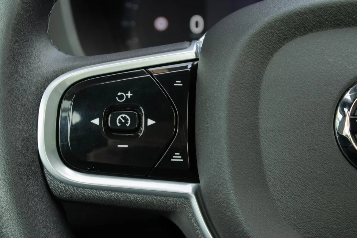 2.0 T6 PHEV AWD R-Design|360 Camera|Trekhaak|Harmann|HUD|Stoel+Stuurverwarming|