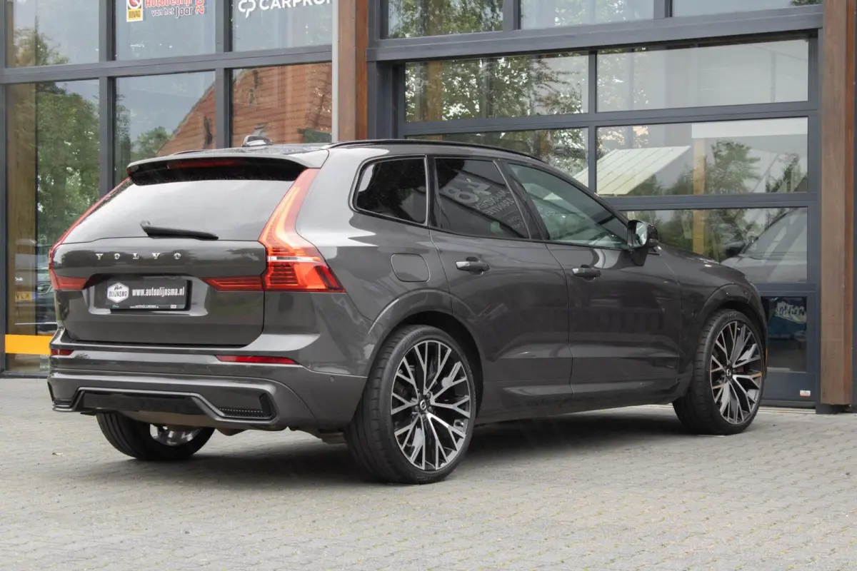 2.0 T6 PHEV AWD R-Design|360 Camera|Trekhaak|Harmann|HUD|Stoel+Stuurverwarming|