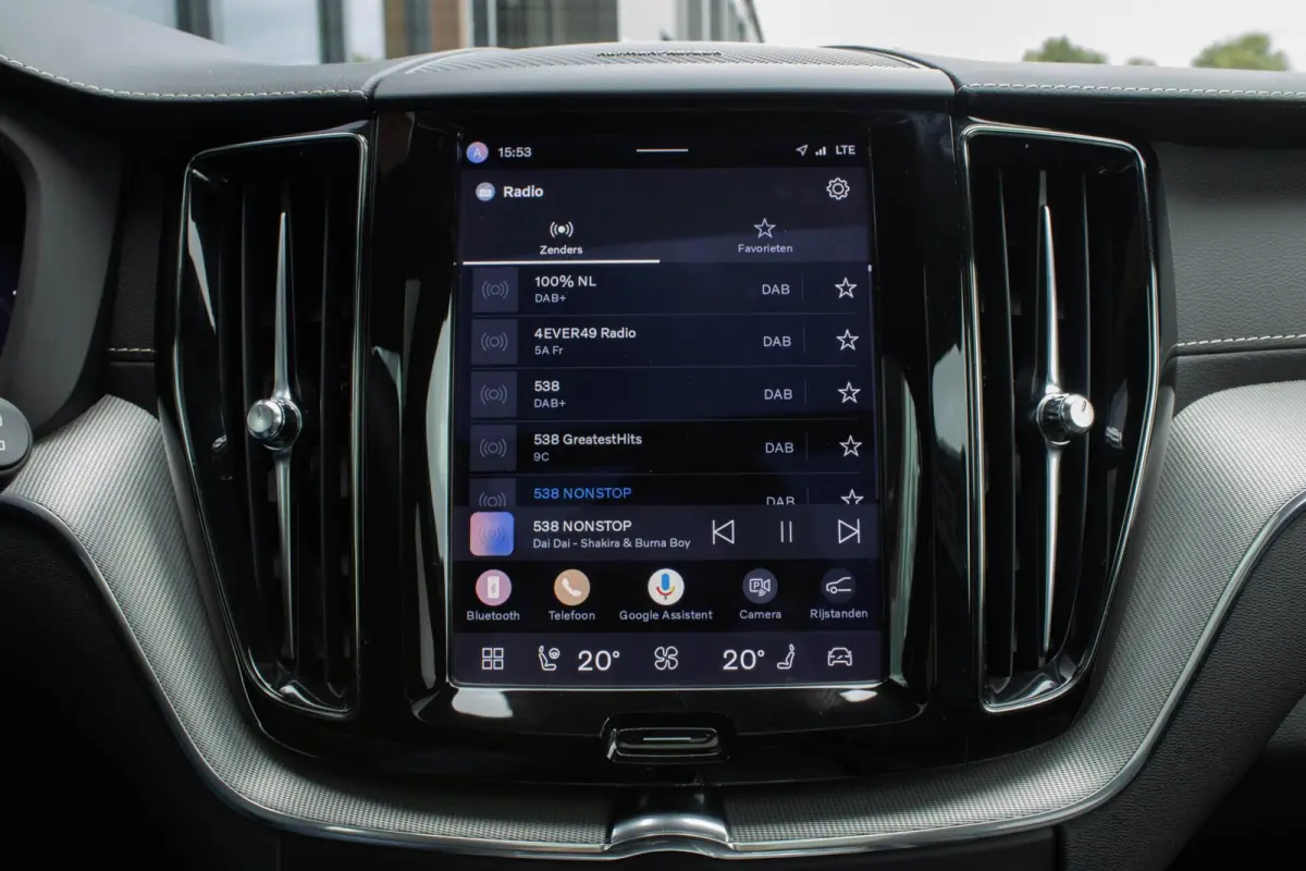 2.0 T6 PHEV AWD R-Design|360 Camera|Trekhaak|Harmann|HUD|Stoel+Stuurverwarming|