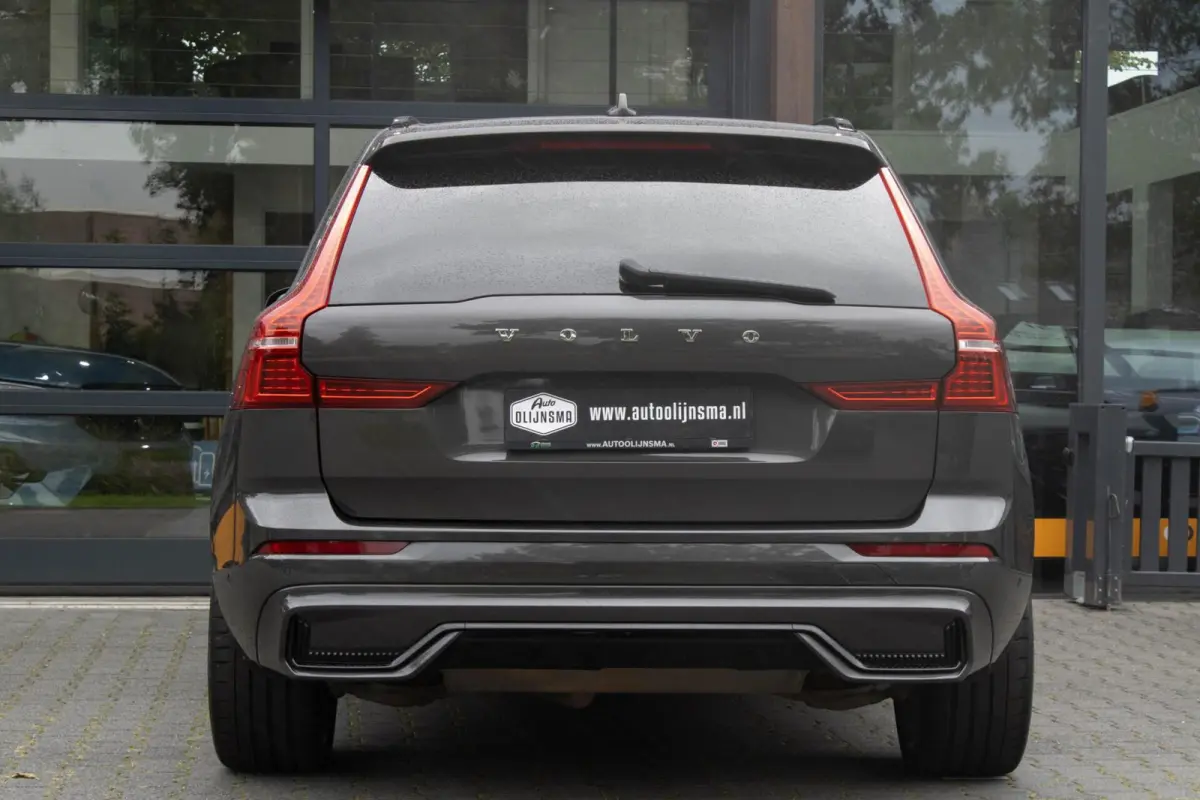 2.0 T6 PHEV AWD R-Design|360 Camera|Trekhaak|Harmann|HUD|Stoel+Stuurverwarming|