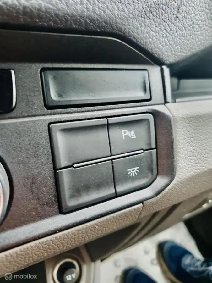Bestel 30 2.0 TDI L3H3 Highline
