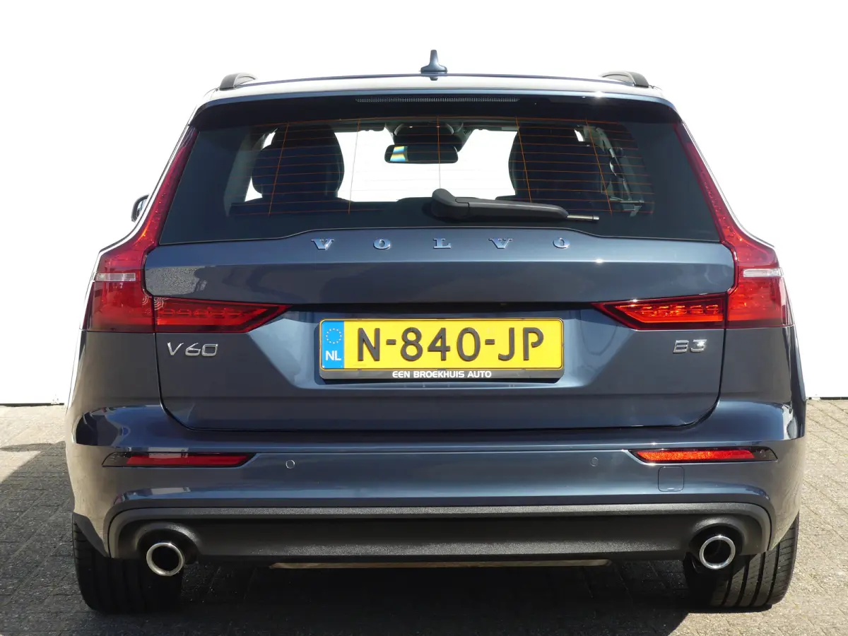 2.0 B3 Momentum Advantage | Achteruitrijcamera | Apple Carplay/Android Auto|telefoonintegratie premium | Keyless start